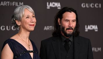 Keanu Reeves, sărut prin geamul mașinii cu iubita Alexandra Grant