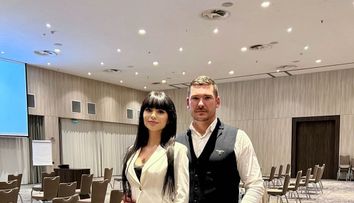 Orianda Donca a împlinit 36 de ani! Ce surpriză i-a pregătit Călin Donca soției sale