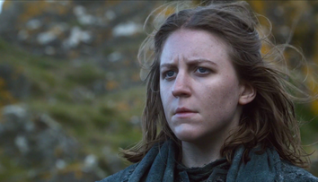 In Game of Thrones e o razboinica neinfricata, in realitate o femeie atragatoare: 