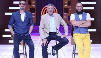 Chef Hadad, Chef Silviu Chelaru și Cosmin Tudoran mai au doar câteva șorțuri MasterChef pentru concurenți