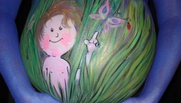 Picturi in cele mai ciudate locuri. Uite cum arata operele unei artiste neconventionale
