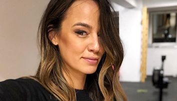 Andreea Raicu, fotografie incendiară pe Instagram: „Nud? Nu prea e stilul dumneavoastră”