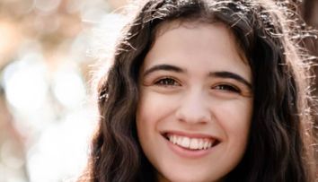 Dora Gaitanovici de la “Vocea României” este semifinalistă la Eurovision România 2022