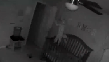 Au instalat o camera in camera copilului, dar au ramas fara cuvinte cand au vazut ce se intampla in lipsa lor VIDEO