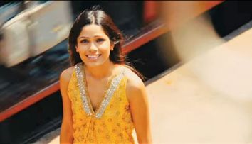 Superba actrita din „Vagabondul milionar”, cum n-ai mai vazut-o niciodata. Ce face Freida Pinto in timpul liber