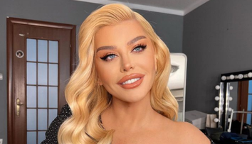 Loredana Groza, criticată după ce s-a îmbrăcat ca o păpușă Barbie, din cap până în picioare: 