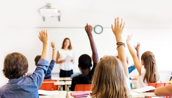 Olimpici si profesori din Timis vor fi premiati de autoritati