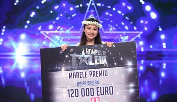 Andra si Laura Bretan, imaginea care a topit inimile fanilor. Cum s-a fotografiat cantareata alaturi de castigatoarea Romanii au talent 2016
