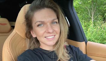Cum arată Simona Halep după o vizită la salon. Schimbarea de look a fost intens comentată pe pagina ei de socializare: „Mai bine era caramel cu șuvițe blonde”