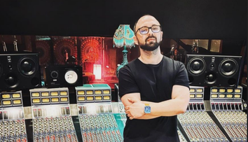 Un român câștigă Grammy după Grammy în SUA! Sergiu Gherman e producător muzical al unor artiști care fac înconjurul lumii