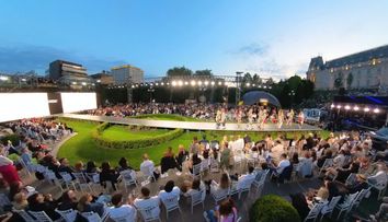 Peste 1 milion de spectatori, 1.000 de artiști, 100 de evenimente, 300 de voluntari, la Romanian Creative Week