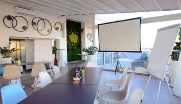 (P) Organizarea unui eveniment corporate sau workshop la Skybar