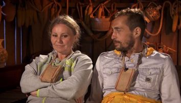 Fermierii isi ies din minti. Duelul ii innebuneste pe toti! Ferma vedetelor este astazi, de la 21:30 la PRO TV
