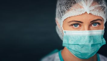 Un specialist spune cum ar evolua situația în pandemie dacă de mâine toți ar purta mască