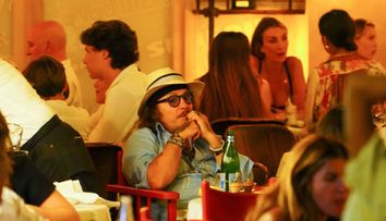 Motivul pentru care Johnny Depp și-ar fi pierdut cunoștința la Budapesta. Postarea virală care i-a dezamăgit pe fani