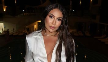 Anamaria Prodan i-a cumpărat fiice sale o mașină de lux. Sarah Prodan s-a lăudat cu bijuteria pe patru roți: „Mulțumesc!”