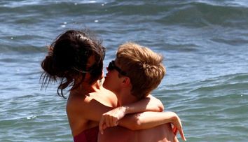 Justin Bieber a mai vazut-o asa. Imagini cu Selena Gomez care fac inconjurul internetului: cum s-a lasat fotografiata