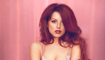 Elena Gheorghe, pictorial inedit cu sora ei, Ana. Amandoua sunt frumoase foc si seamana ca doua picaturi de apa: FOTO