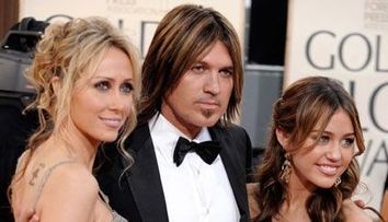 Parintii lui Miley Cyrus divorteaza! Frumos cadou pentru majorat! FOTO
