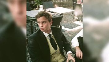 Cine este cu adevărat prințul Emanuel von und zu Liechtenstein și ce fel de castel are?