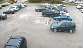Mori de ras! Top 10 cele mai dezastruoase parcari puse pe internet. VIDEO