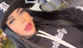 Moarte învăluită în mister! Celebră influenceriță, găsită în stare critică în propria casă. Ce au descoperit anchetatorii