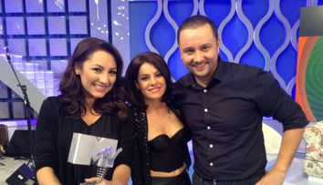 Oana Tache – VJ MTV si V reporterul de la Vocea Romaniei - are intalnire cu cei mai tari artisti ai Planetei
