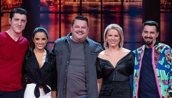 Împart același studio de știri, dar diseară vor fi adversare! Andreea Marinescu și Ramona Păun se luptă Pe Bune?!