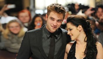 Kristen Stewart spune ca vrea sa se marite cu Robert Pattinson, dar gesturile o tradeaza. Ce au surprins paparazzii