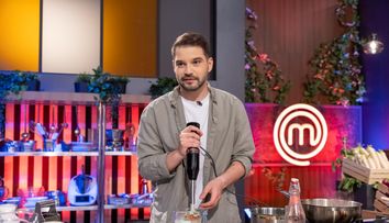 MasterChef 2025, 8 septembrie. Ștefan Măchiță l-a întrebat pe ChatGPT ce să gătească, apoi a venit în fața Chefilor cu preparatul sugerat. Cum au reacționat Sorin Bontea, Florin Dumitrescu și Cătălin Scărlătescu atunci când l-au gustat