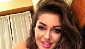 Elena de la Mandinga, asa cum putine vedete indraznesc sa se fotografieze. Cea mai recenta imagine publicata de artista i-a lasat pe toti fara cuvinte