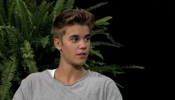 Justin Bieber, batut cu o curea la TV, la ora de maxima audienta. Ce actor l-a pus la punct pe cantaret si cum a reactionat acesta - VIDEO  