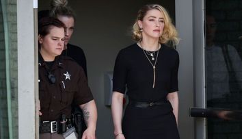 Fraudă online, în numele lui Amber Heard. Un escroc a încercat să strângă donații de un milion de dolari