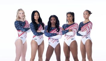 Echipa de gimnastică a SUA, cele mai scumpe costume din istorie! Fiecare sportivă concurează cu 10.000 de cristale Swarovski aplicate