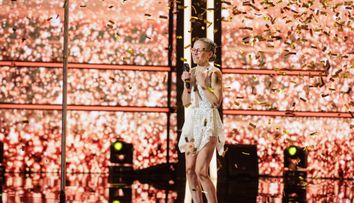 Românii au talent, 23 ianuarie 2026. Cine este Daria Ponomarenko, eleva de doar 12 ani care a primit Golden Buzz din partea lui Carmen Tănase, după ce a făcut-o să izbucnească în plâns. A căzut de la patru metri înălțime, a trecut printr-o operație dificilă, dar nu a putut sta departe de pasiunea ei: „Să faci așa ceva, cu dureri la spate..m-a omorât”