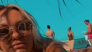 Modul inedit prin care Alexandra Stan își promovează pagina de YouTube! Imagini incendiare cu artista
