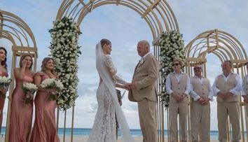 Este nunta anului! Îndrăgostit până peste cap, Rick Harrison, în vârstă de 60 de ani, s-a căsătorit în sfârșit cu iubita tinerică! Imagini spectaculoase de la marele eveniment