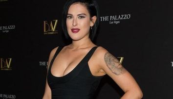 Fiica rebela de la Hollywood a surprins pe toata lumea. Rumer Willis, extrem de sexy in costum de baie