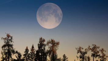 Fenomen rar: Super Luna, cea mai stralucitoare si mai mare luna din ultimii 70 de ani