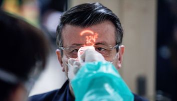 Cum se tratează coronavirus. Medicamentele și remediile care ameliorează simptomele