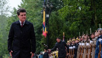 Detaliul care i-a impresionat pe toți cei prezenți la Palatul Cotroceni când Nicușor Dan a salutat militarii