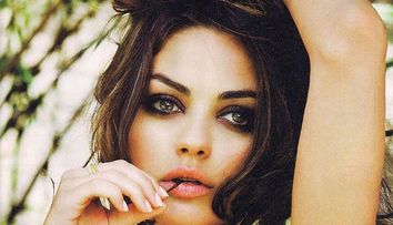 Mila Kunis a fost votata cea mai sexy femeie din lume de catre revista FHM