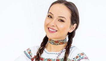 Vlăduța Lupău, apariție incendiară! S-a fotografiat în halat de baie și a strâns zeci de mii de like-uri