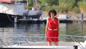 Diana Sar, apariție demnă de invidiat în costum de baie. Cât de bine arată vedeta