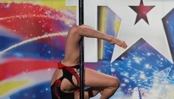 Madalina Felea, gimnasta care a dansat la bara! VIDEO
