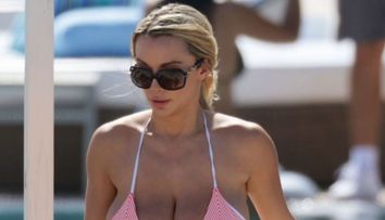 Imposibil de ignorat. Blonda cu silueta de brazilianca pe care toti barbatii au urmarit-o la plaja