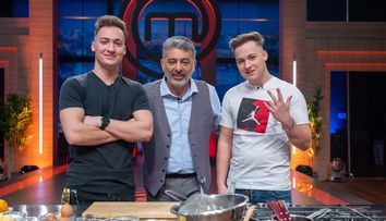 Chef Joseph Hadad, invitați speciali: Cristi și Vlad Munteanu ajung în bucătăria MasterChef