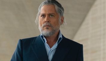 Johnny Depp, de nerecunoscut! Mai gras, cu barbă albă și ochi albaștri – transformare totală pentru noul film
