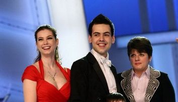 Iuliana Luciu sau Dragos Bucurenci - pe ultima suta de metri la Dansez pentru tine - LIVE pe www.protv.ro
