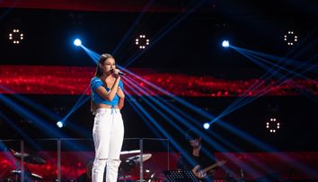 Vocea României, 13 octombrie 2023. Ruxanda Burlacu a întors toate cele patru scaune, în doar zece secunde: „Ești singura persoană pentru care eu și Theo ne-am întors pentru o notă”